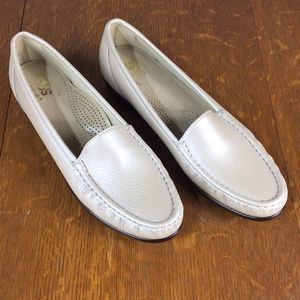 SAS Simplify Pearl Leather Tripad Comfort Walking Loafers NEW 9.5 S